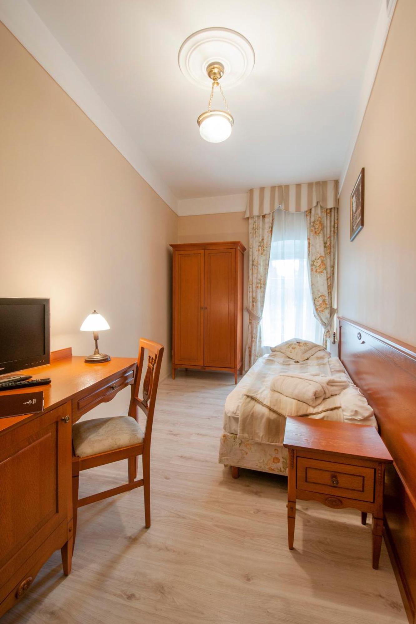 Zdroj Wojciech Aparthotel Ladek-Zdroj Exterior photo