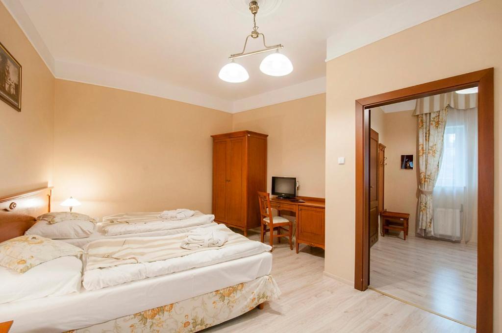 Zdroj Wojciech Aparthotel Ladek-Zdroj Exterior photo